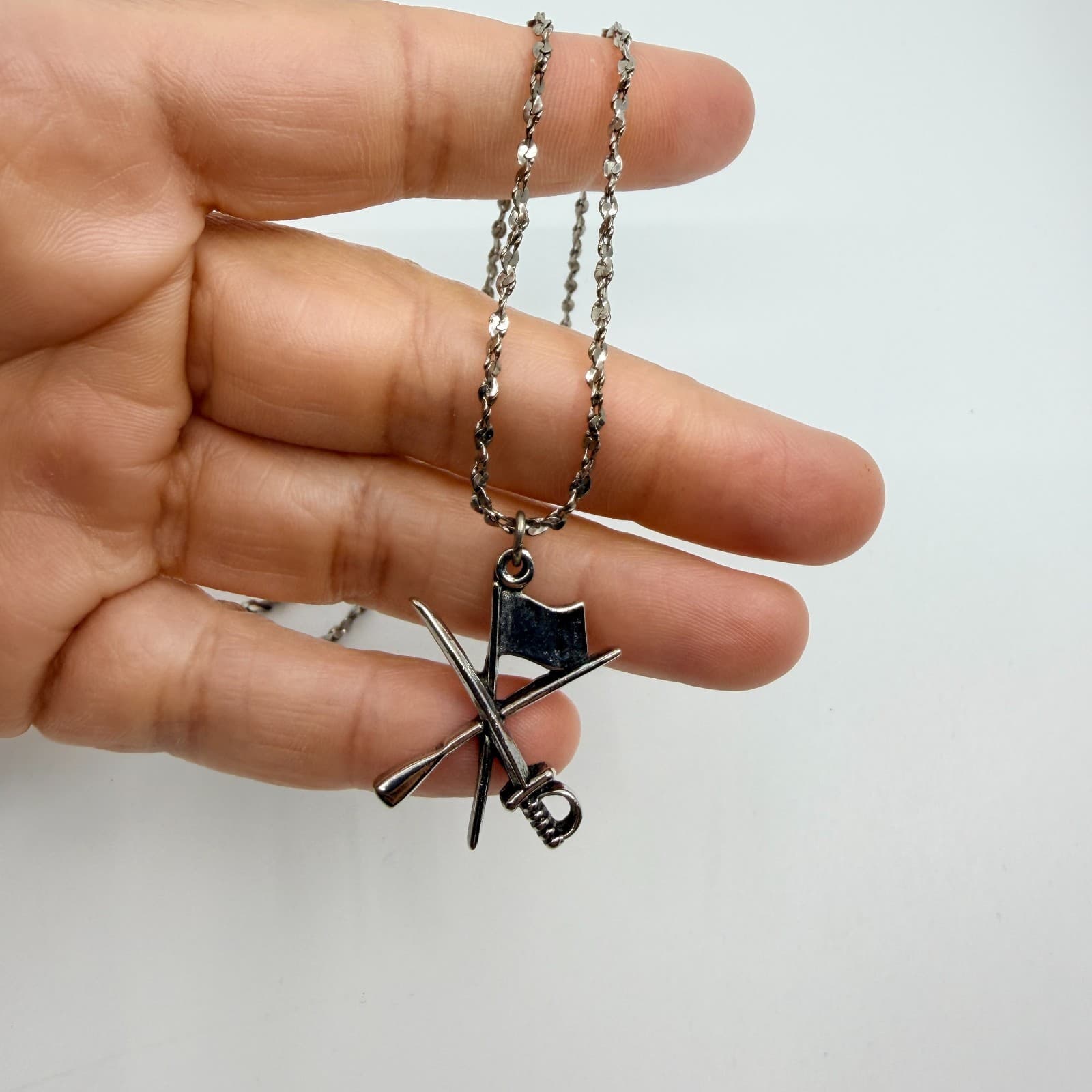 Vintage Silver Tone Crossed Sabers Flag Pendant Necklace Cavalry Retro Military - Thumbnail 6