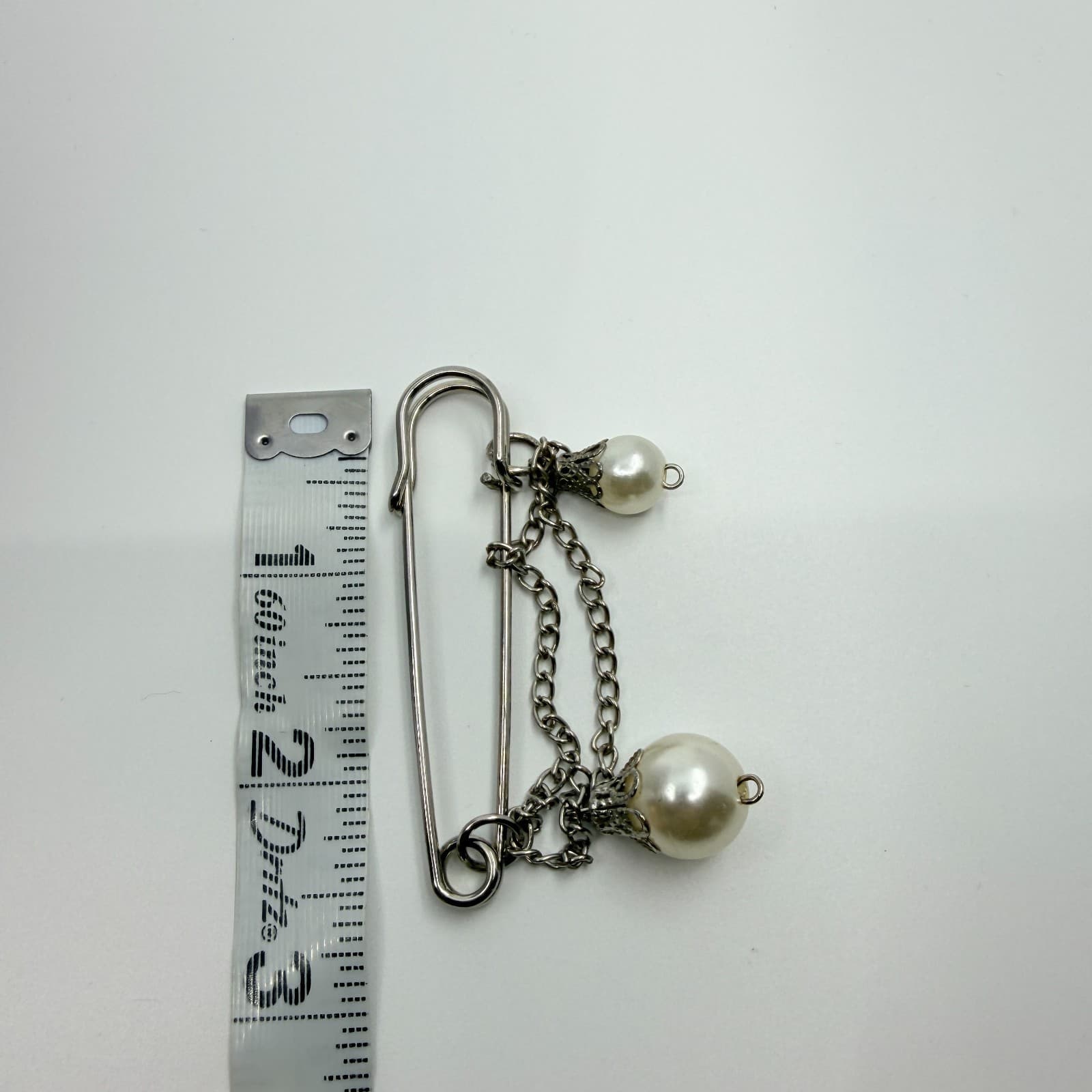 Vintage Silver Tone Faux Pearl Safety Pin Brooch Draped Chain Minimalist - Thumbnail 10