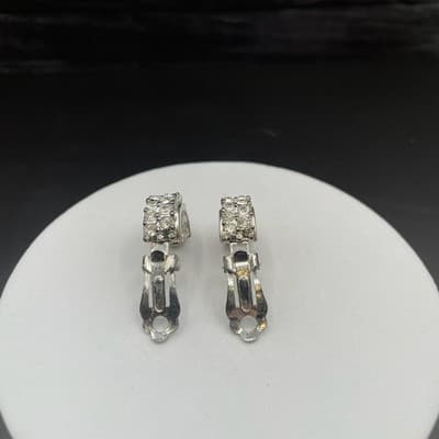 Vintage Rhinestone Clip-On Earrings Silver Tone Classic Sparkle - Thumbnail 10