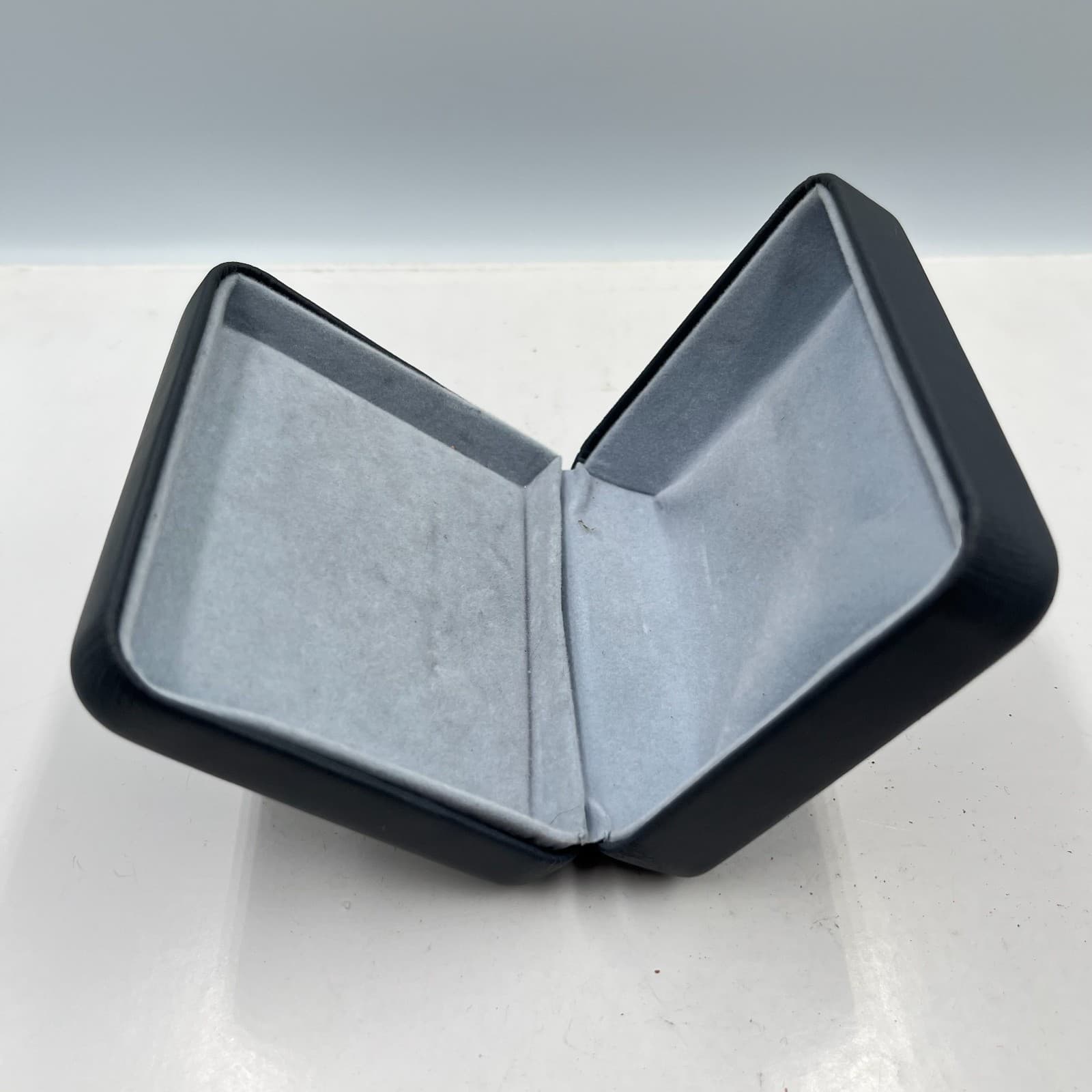 Vintage Set of 2 Black Faux Leather Jewelry Boxes Clamshell Display Cases Retro - Thumbnail 4