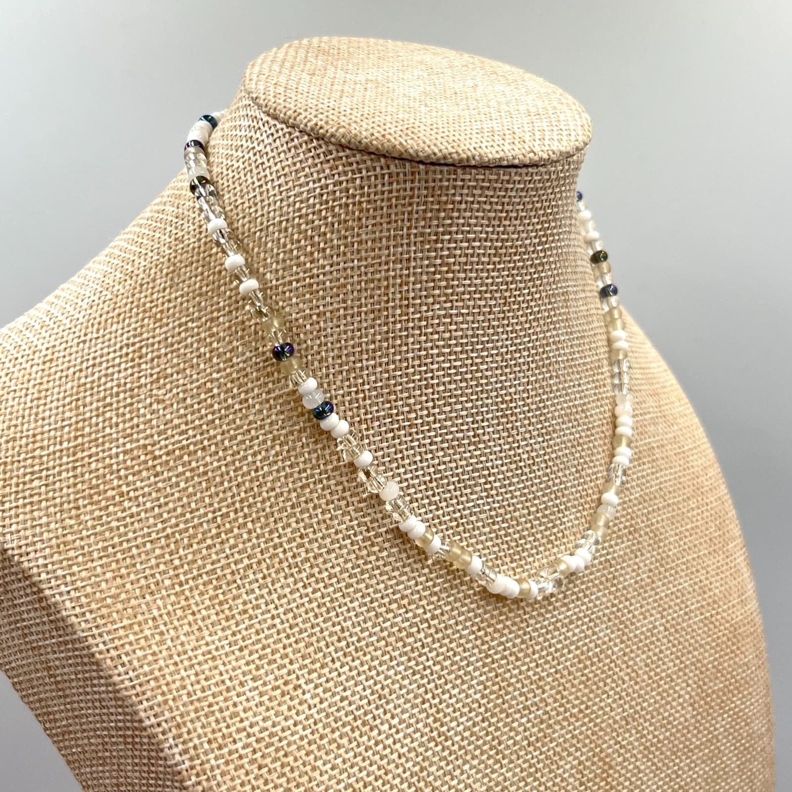 Vintage Y2K Minimalist White & Iridescent Seed Beads Choker Necklace Lobster - Thumbnail 5