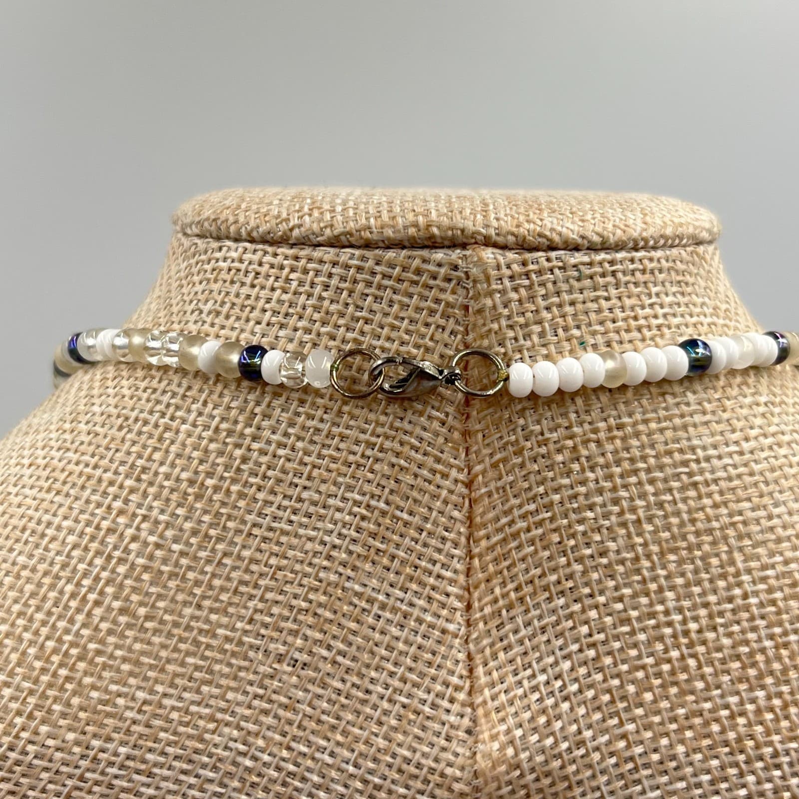Vintage Y2K Minimalist White & Iridescent Seed Beads Choker Necklace Lobster - Thumbnail 6