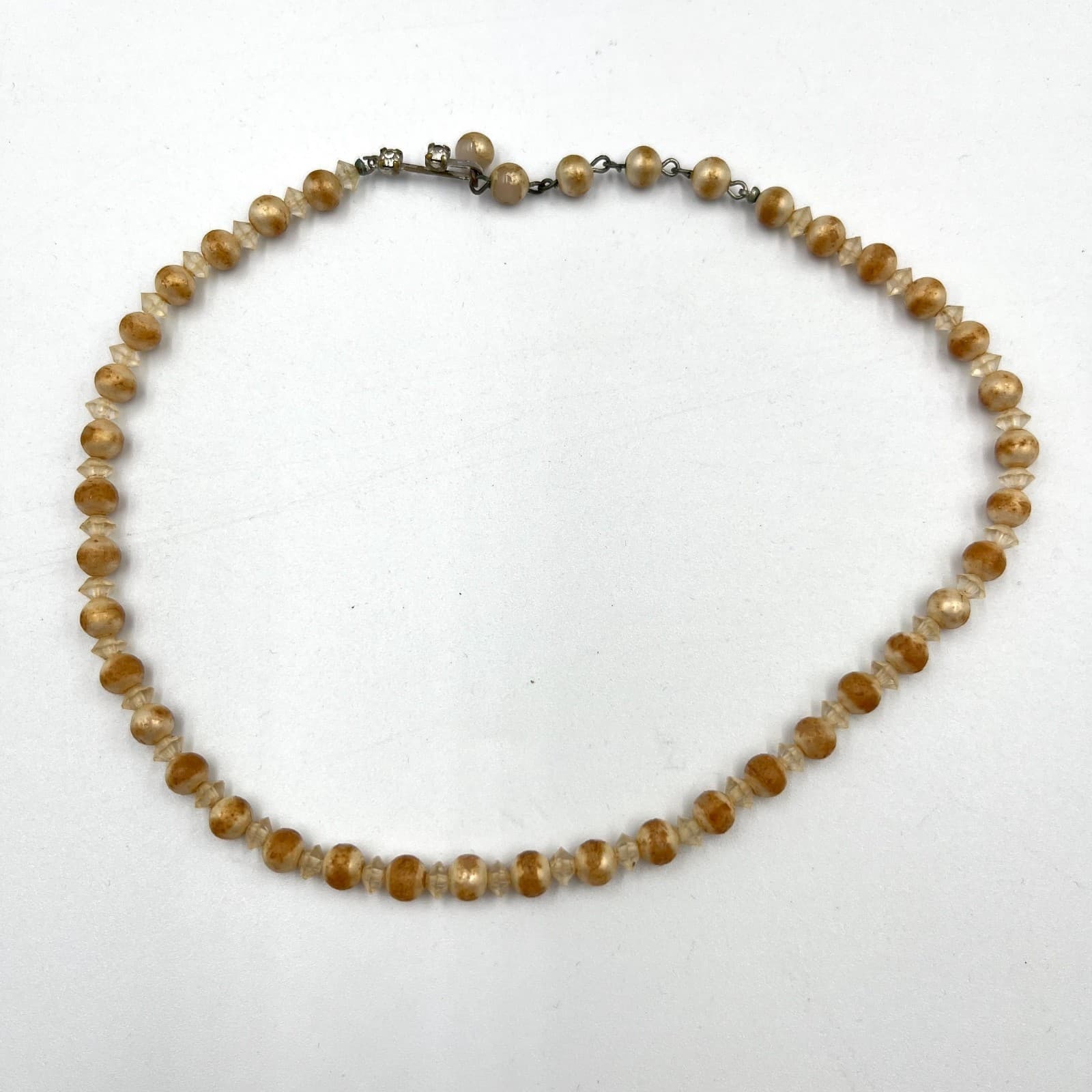 VTG Faux Pearl Choker Necklace Gold Tone Cream Mottled Beads Rhinestone Clasp - Thumbnail 2