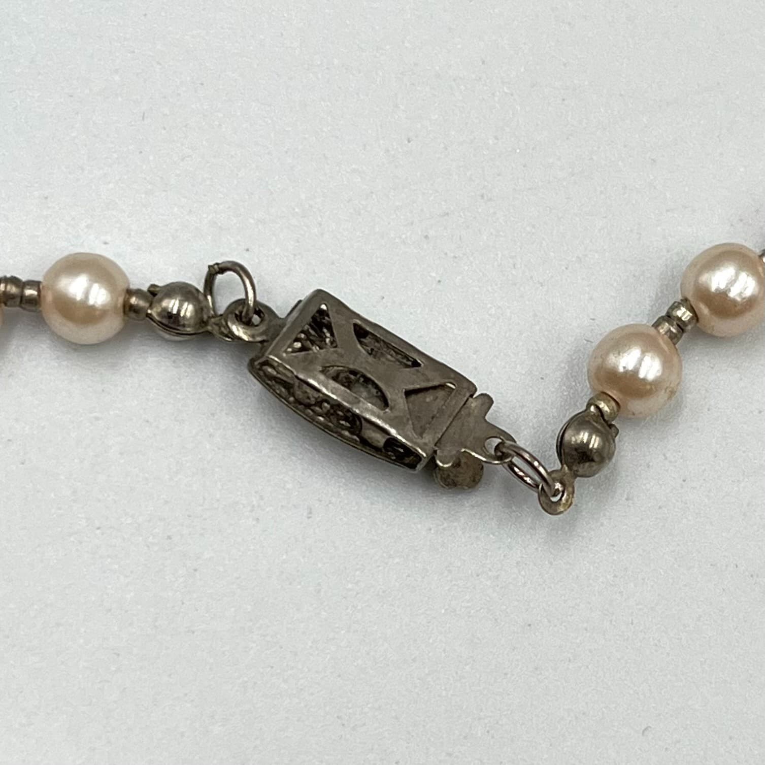 Vintage Faux Pearl Choker Necklace Silver Tone Ornate Box Clasp Classic Fashion - Thumbnail 4