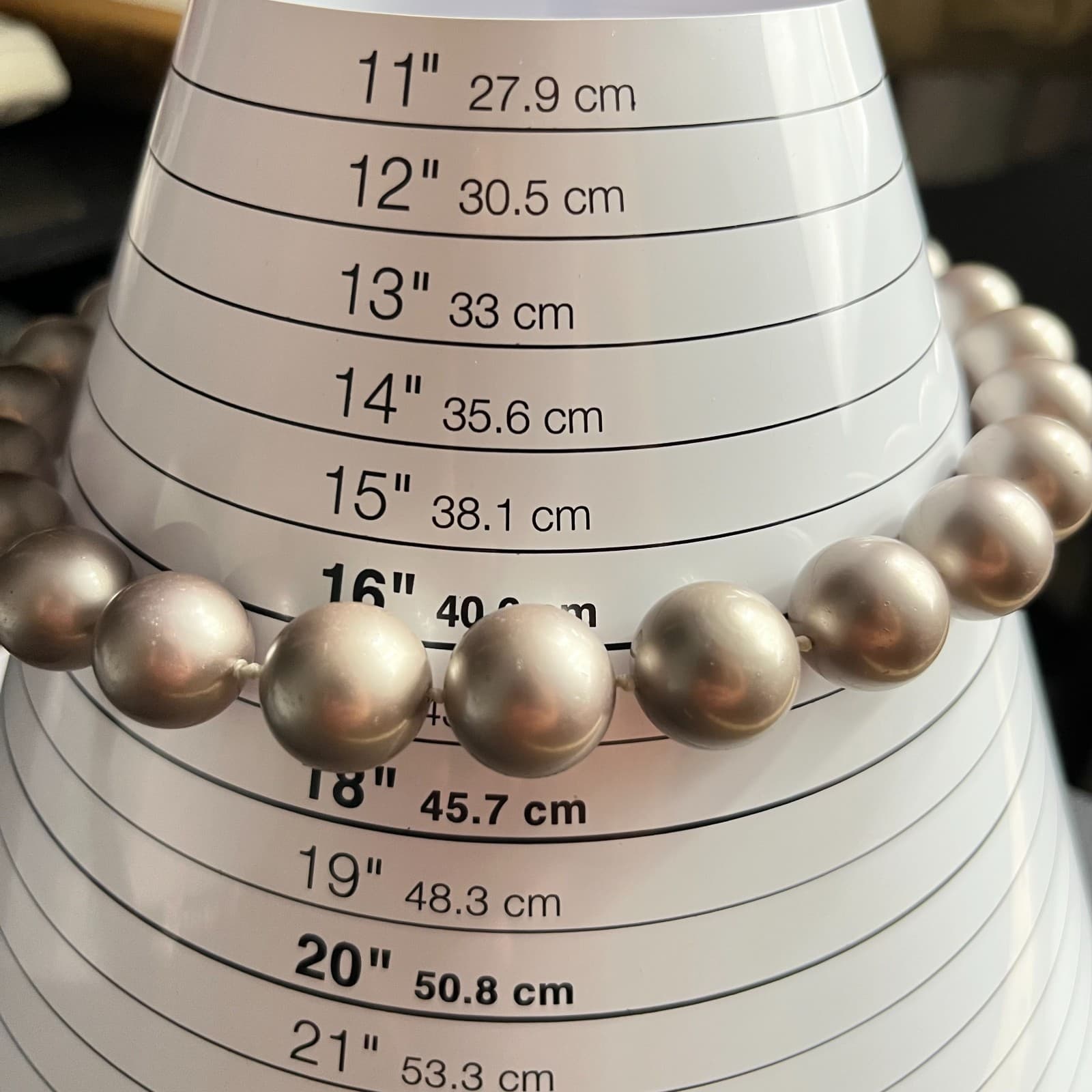 Vintage Oversized Taupe Faux Pearl Choker Necklace Rhinestone Magnetic Clasp 16" - Thumbnail 8