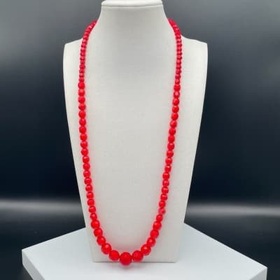 Vintage Red Long Beaded Necklace On Display Stand Fashion Jewelry 14 In - Thumbnail 2