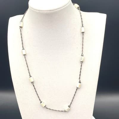 Vintage Y2K Chain Necklace w/ Cream Glass Beads – Y2K