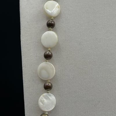 VTG MOP Disc Bead Necklace Brown Pearl Long Strand Coastal Boho Lobster Clasp - Thumbnail 4
