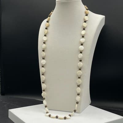 VTG MOP Disc Bead Necklace Brown Pearl Long Strand Coastal Boho Lobster Clasp - Thumbnail 2
