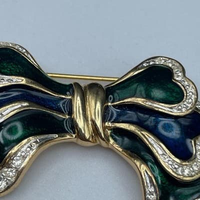 Vintage Gold Tone Enamel Bow Brooch Green Blue Rhinestone Trim - Thumbnail 3