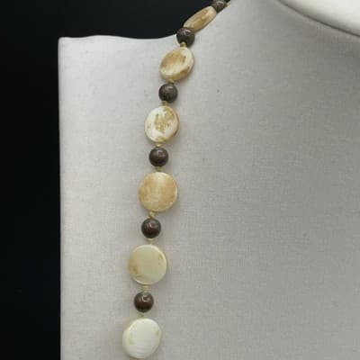 VTG MOP Disc Bead Necklace Brown Pearl Long Strand Coastal Boho Lobster Clasp - Thumbnail 3