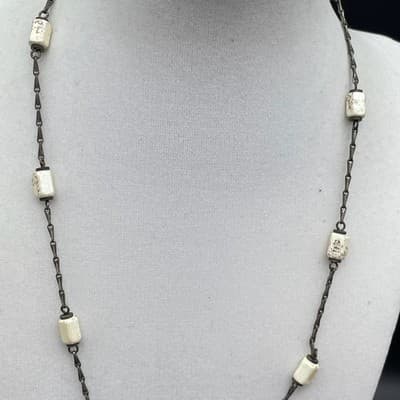 Vintage Y2K Chain Necklace w/ Cream Glass Beads – Y2K - Thumbnail 3