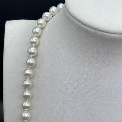 Vintage Cream Faux Pearl Necklace Gold Tone Filigree Fishhook Clasp - Thumbnail 3