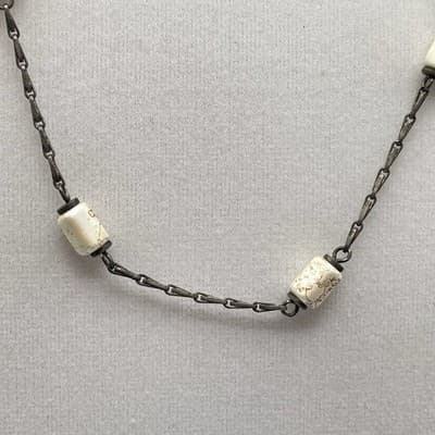 Vintage Y2K Chain Necklace w/ Cream Glass Beads – Y2K - Thumbnail 6