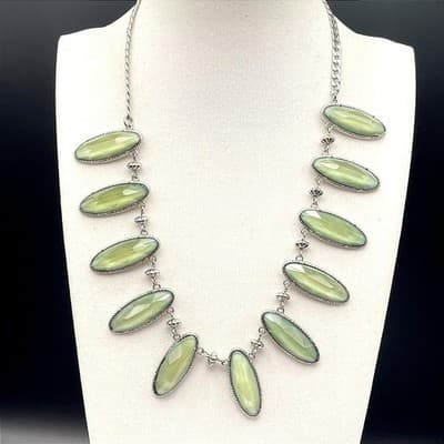 Vintage Green Glass Cabochon Necklace Silver Tone Oval Drop Statement