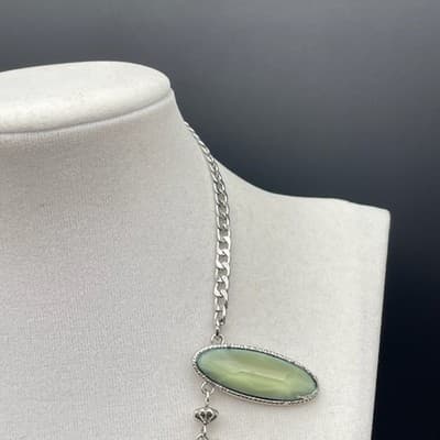 Vintage Green Glass Cabochon Necklace Silver Tone Oval Drop Statement - Thumbnail 9