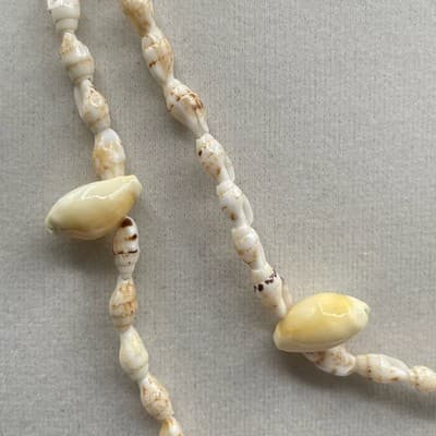 Vintage Long Puka Whelk Shell Necklace Boho Beach Jewelry Natural Cream - Thumbnail 4