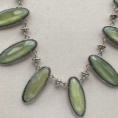 Vintage Green Glass Cabochon Necklace Silver Tone Oval Drop Statement - Thumbnail 5