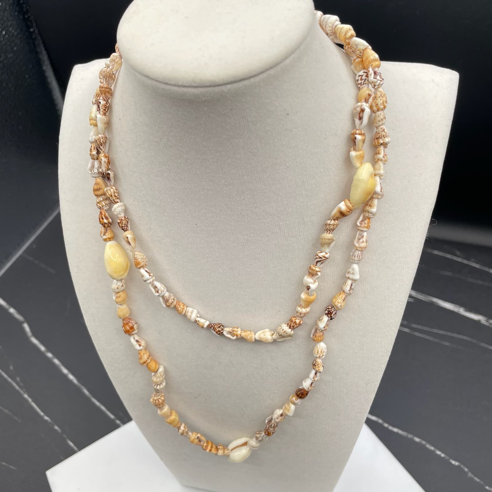 Vintage 90s Cowrie Puka Shell Beaded Necklace Boho Women's Classic Jewelry - Thumbnail 2