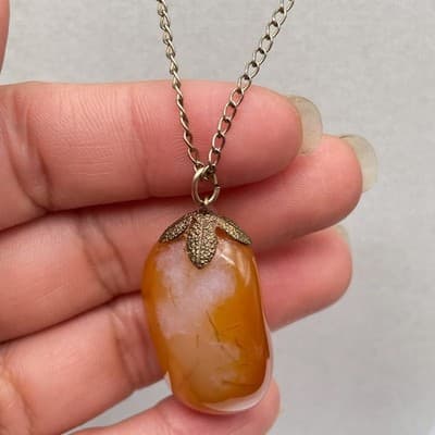 VTG Orange Carnelian Agate Stone Pebble Pendant Necklace Long Chain Gold Tone - Thumbnail 2