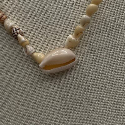 VTG Cowrie Shell Necklace Puka Beads Long Strand Beach Boho Style Neutral Tone - Thumbnail 6
