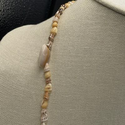 VTG Cowrie Shell Necklace Puka Beads Long Strand Beach Boho Style Neutral Tone - Thumbnail 3