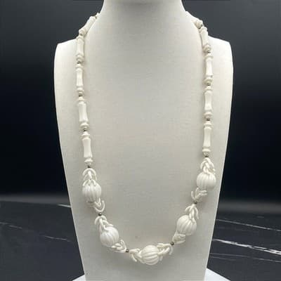 Vintage White Plastic Carved Bead Necklace Barrel Link Ribbed Melon Long 24"