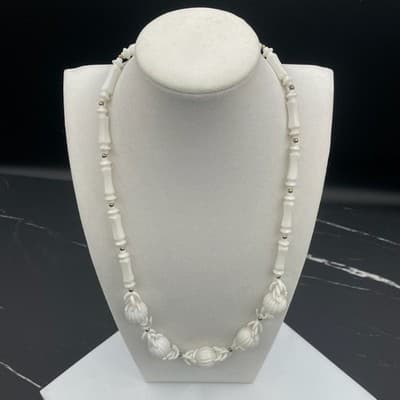 Vintage White Plastic Carved Bead Necklace Barrel Link Ribbed Melon Long 24" - Thumbnail 2