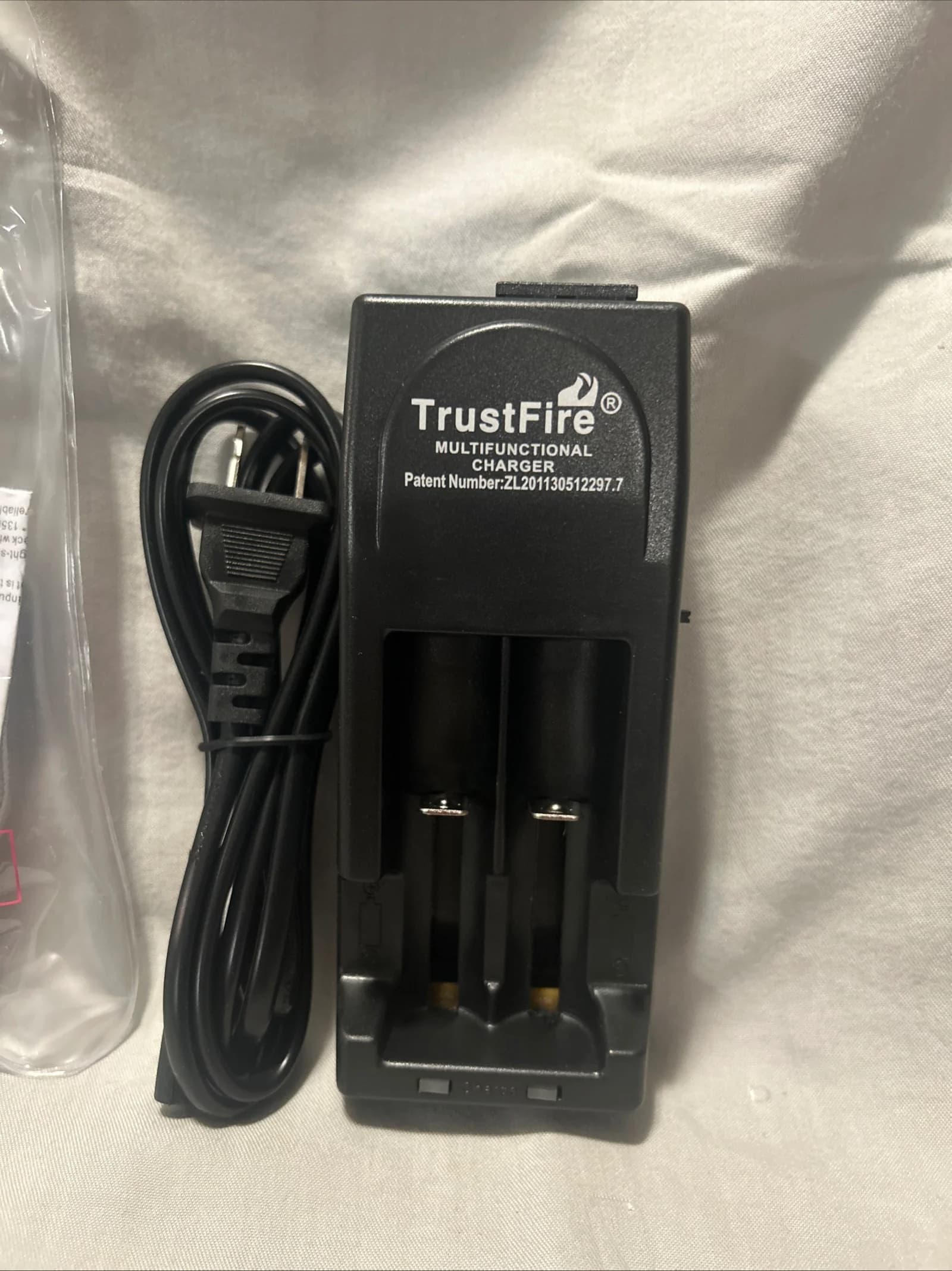 TrustFire Multifunctional Charger with Power Cord