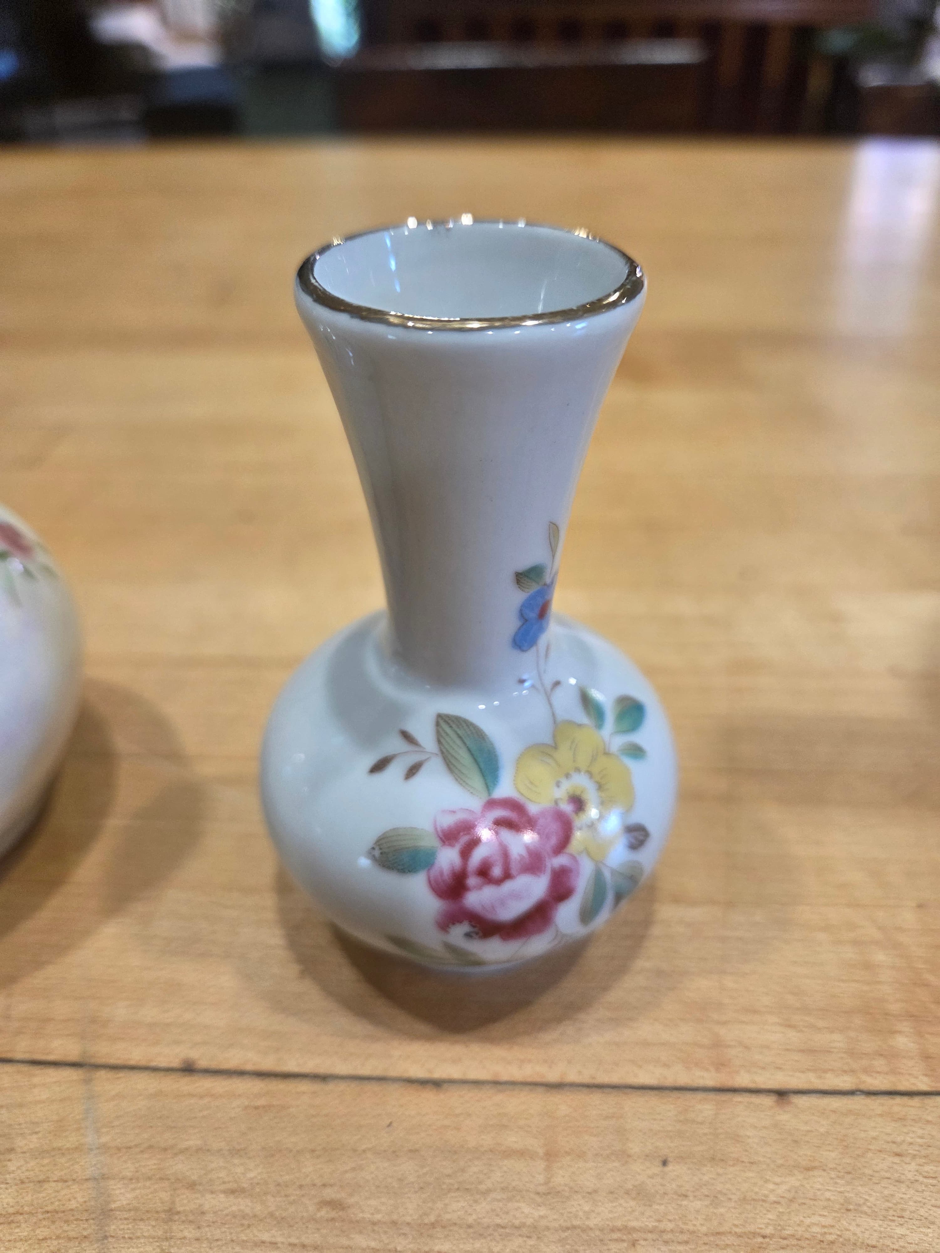 Vintage Miniature Porcelain Bud Vases Floral and Butterfly Lustre Set of 2 - Thumbnail 6