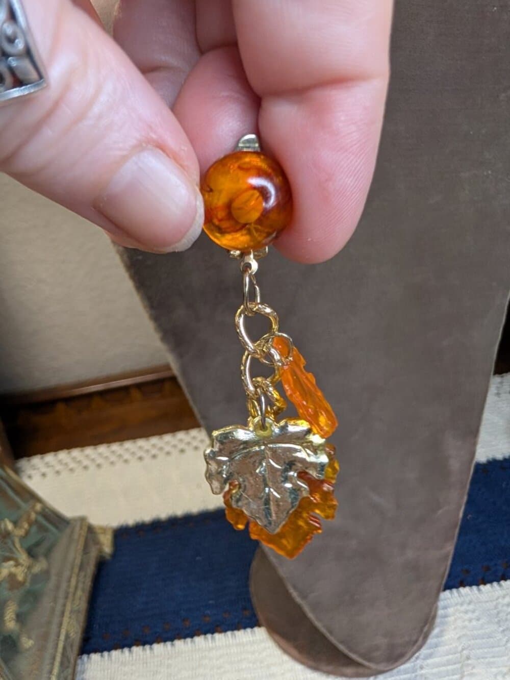 Vintage Hong Kong Amber Lucite Leaf Clip-On Earrings - Thumbnail 7