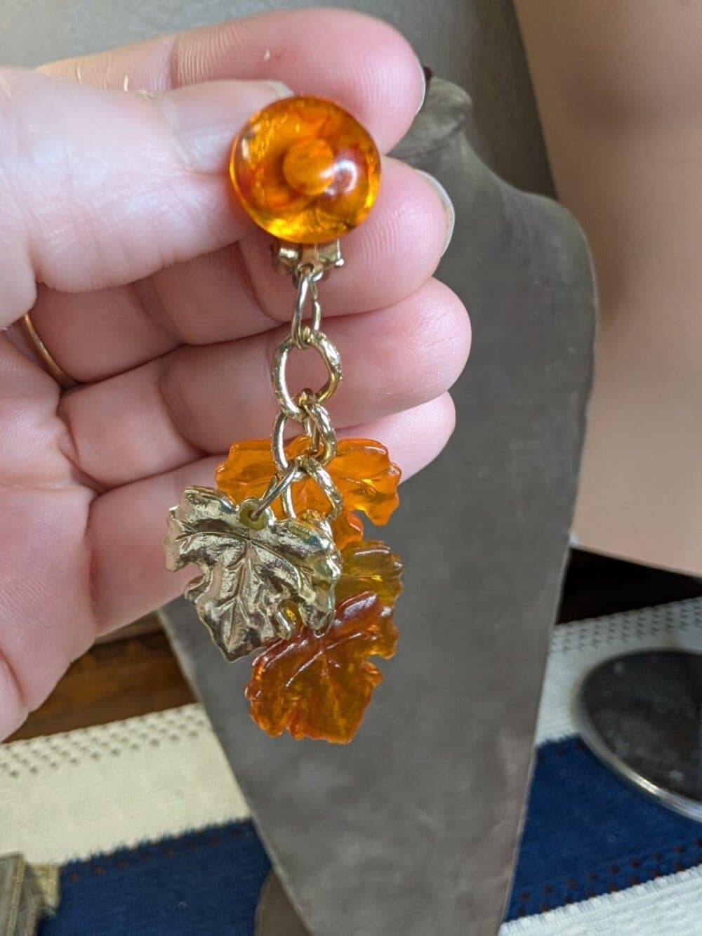 Vintage Hong Kong Amber Lucite Leaf Clip-On Earrings - Thumbnail 8