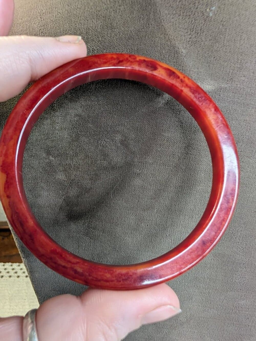 Vintage Red Marbled Bakelite Bangle Bracelet Single - Thumbnail 4
