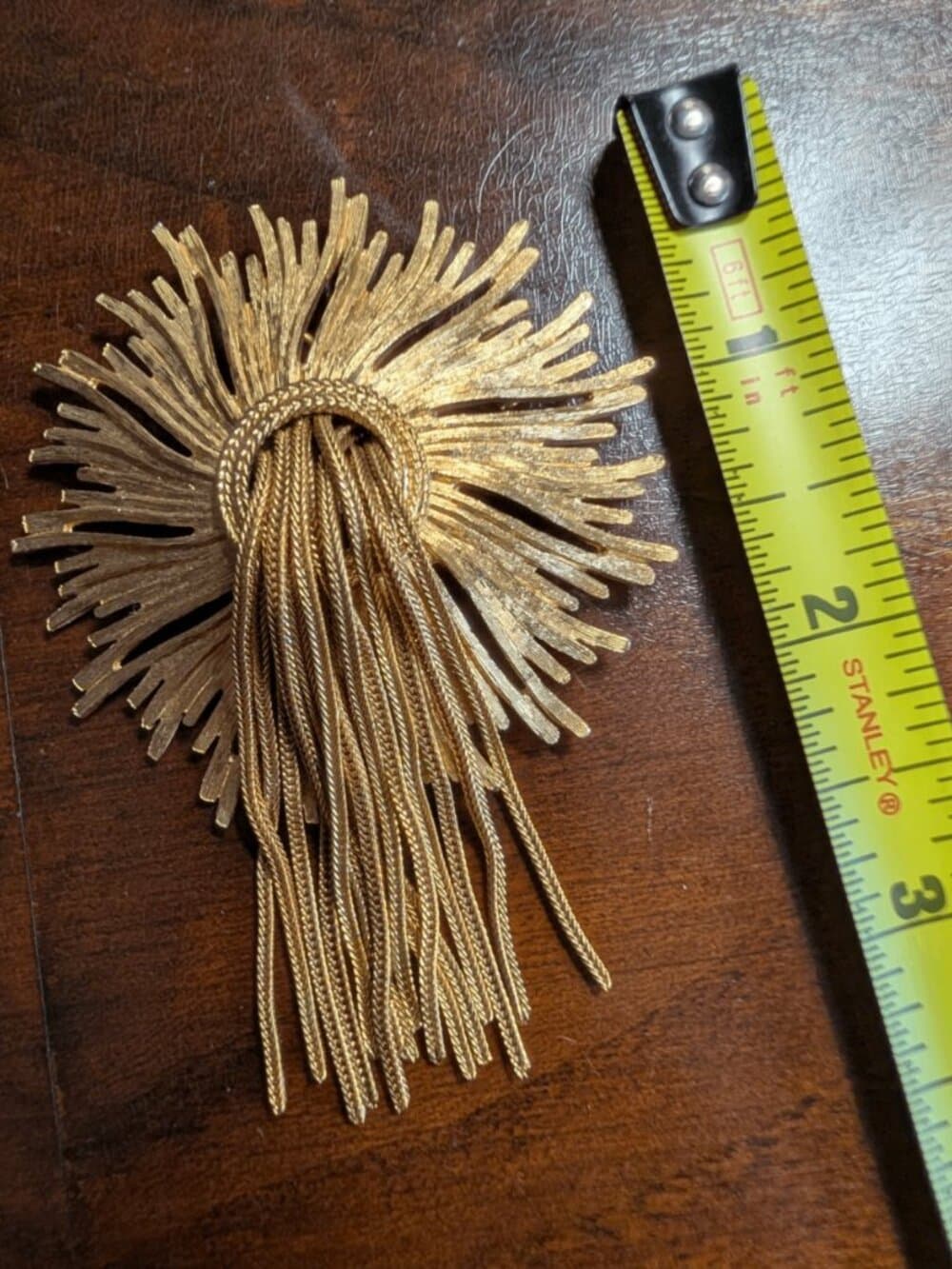 Rare Vintage Monet Gorgeous Gold Tone Sunburst Brooch Fringe Tassels - Thumbnail 11