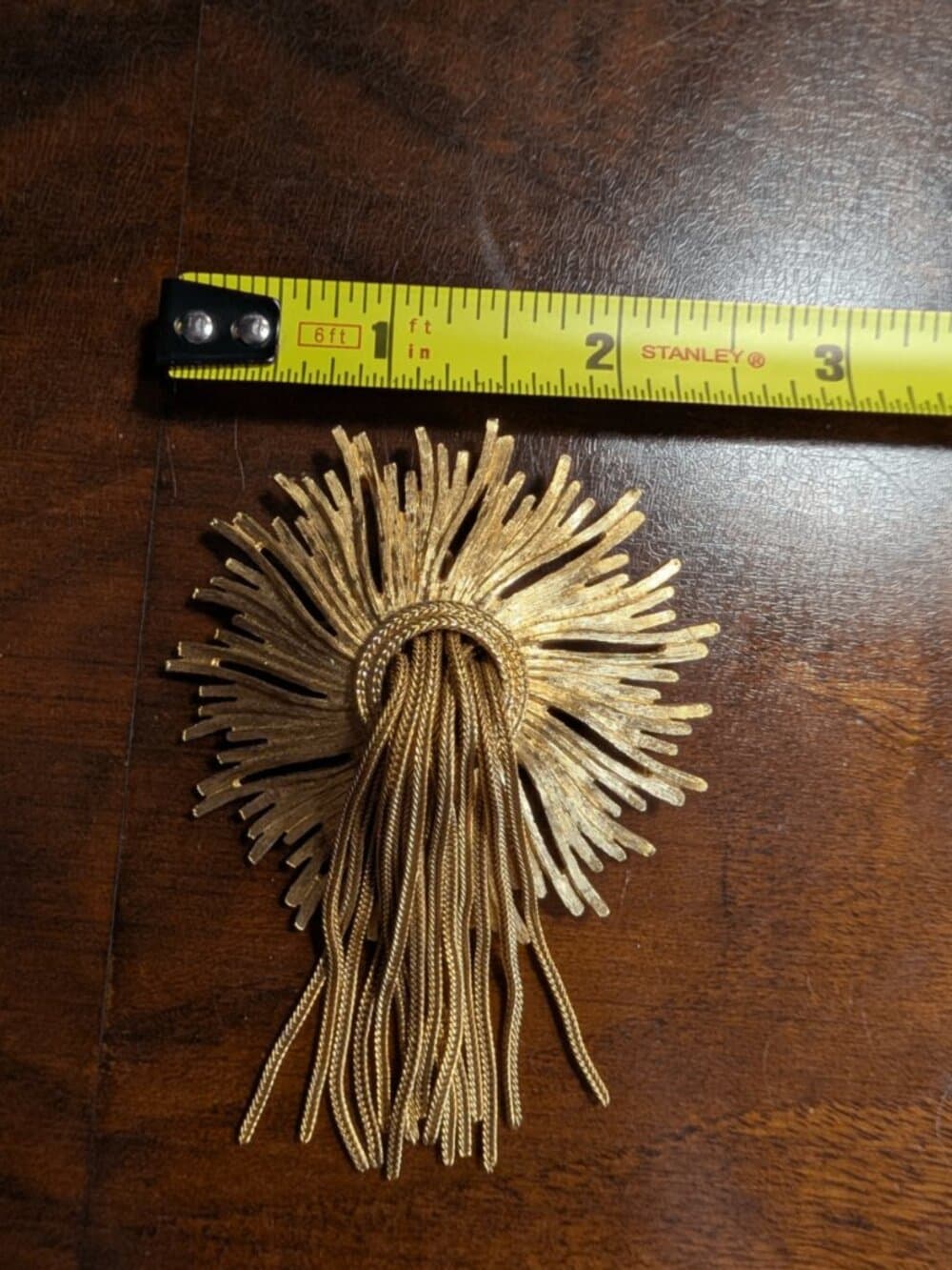 Rare Vintage Monet Gorgeous Gold Tone Sunburst Brooch Fringe Tassels - Thumbnail 12