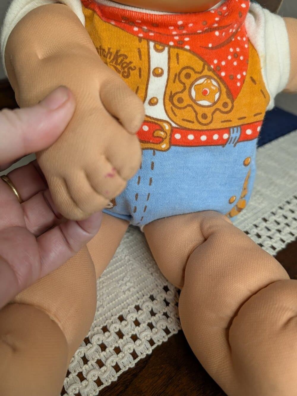 Cabbage Patch Kids 1986 Doll brown hair cowboy costume - Thumbnail 10