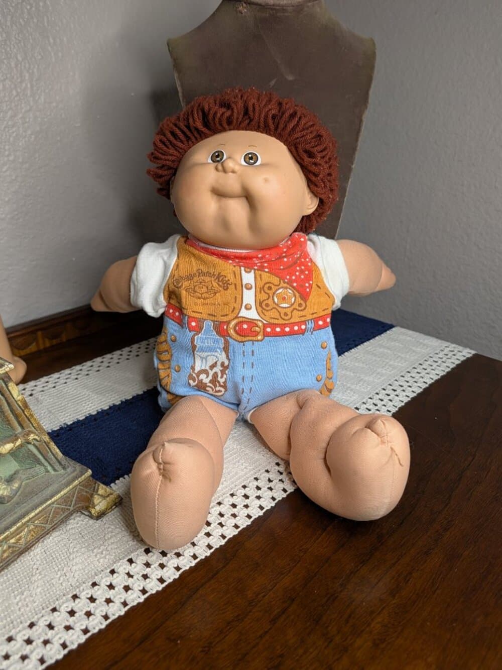 Cabbage Patch Kids 1986 Doll brown hair cowboy costume - Thumbnail 3