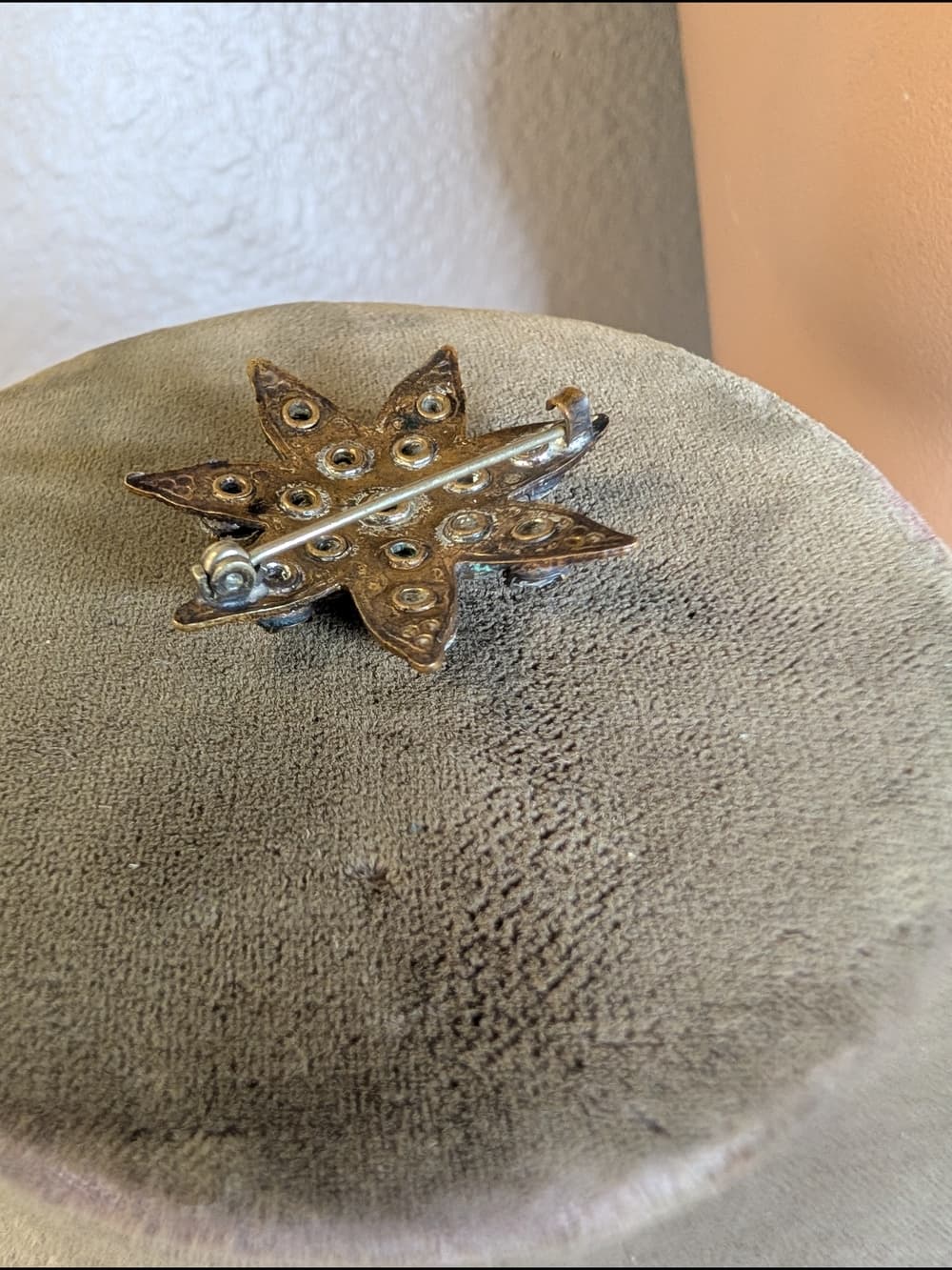 Antique Early 1900 7 Pointed Star Glass Paste Gilt Brooch With C Clasp - Thumbnail 6