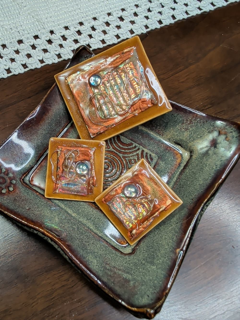 Vintage Hand Made Ceramic Signed Mix Media Art Brooch And Clip On Earrings - Thumbnail 3