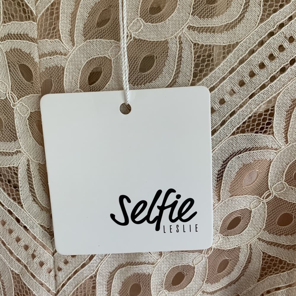NWT Selfie Leslie Nude Lace Dress Bell Sleeves - Thumbnail 3