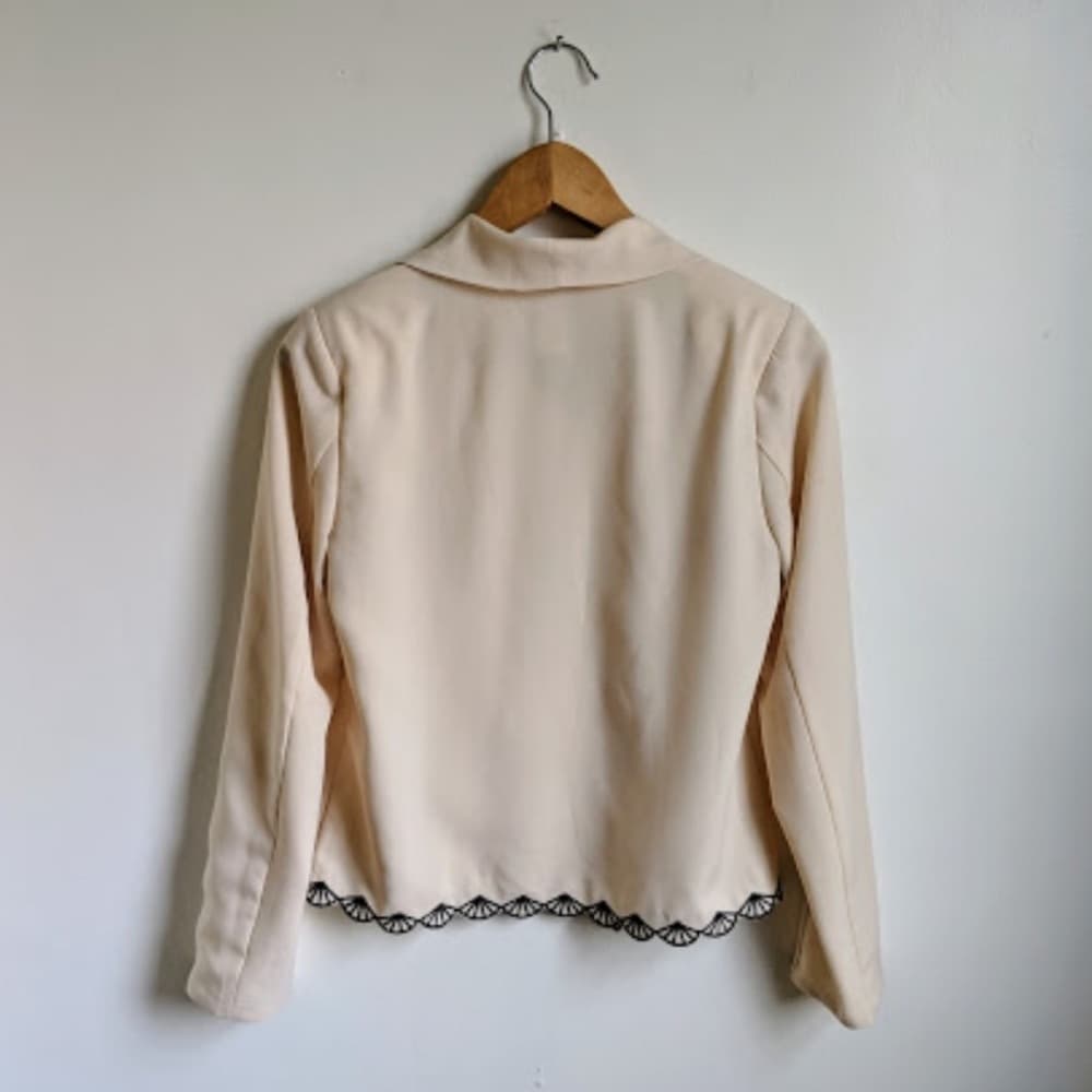Crepe Blazer with Scallop Detailing - Thumbnail 4
