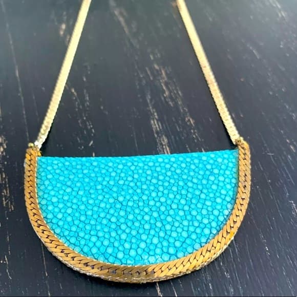 Serefina Stingray Crest Necklace Turquoise​ - Thumbnail 5