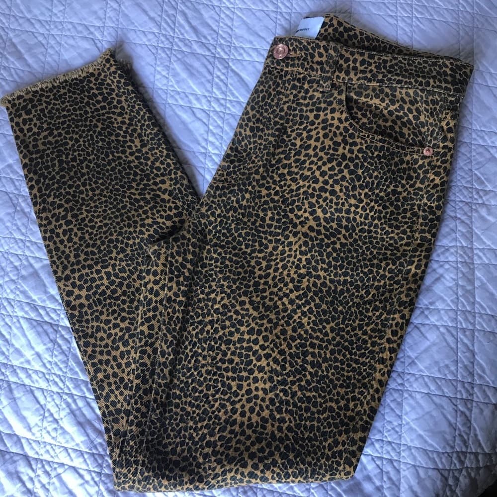 ⭐️ CURRENT/ELLIOTT Leopard Animal Print Skinny Jeans​ with FREE WHBM Necklace - Thumbnail 3