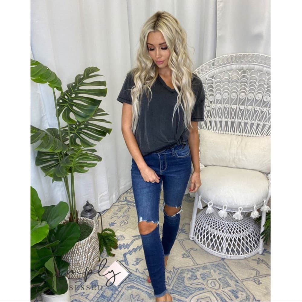 Cello Mid-rise Busted Knee Cap Skinnies