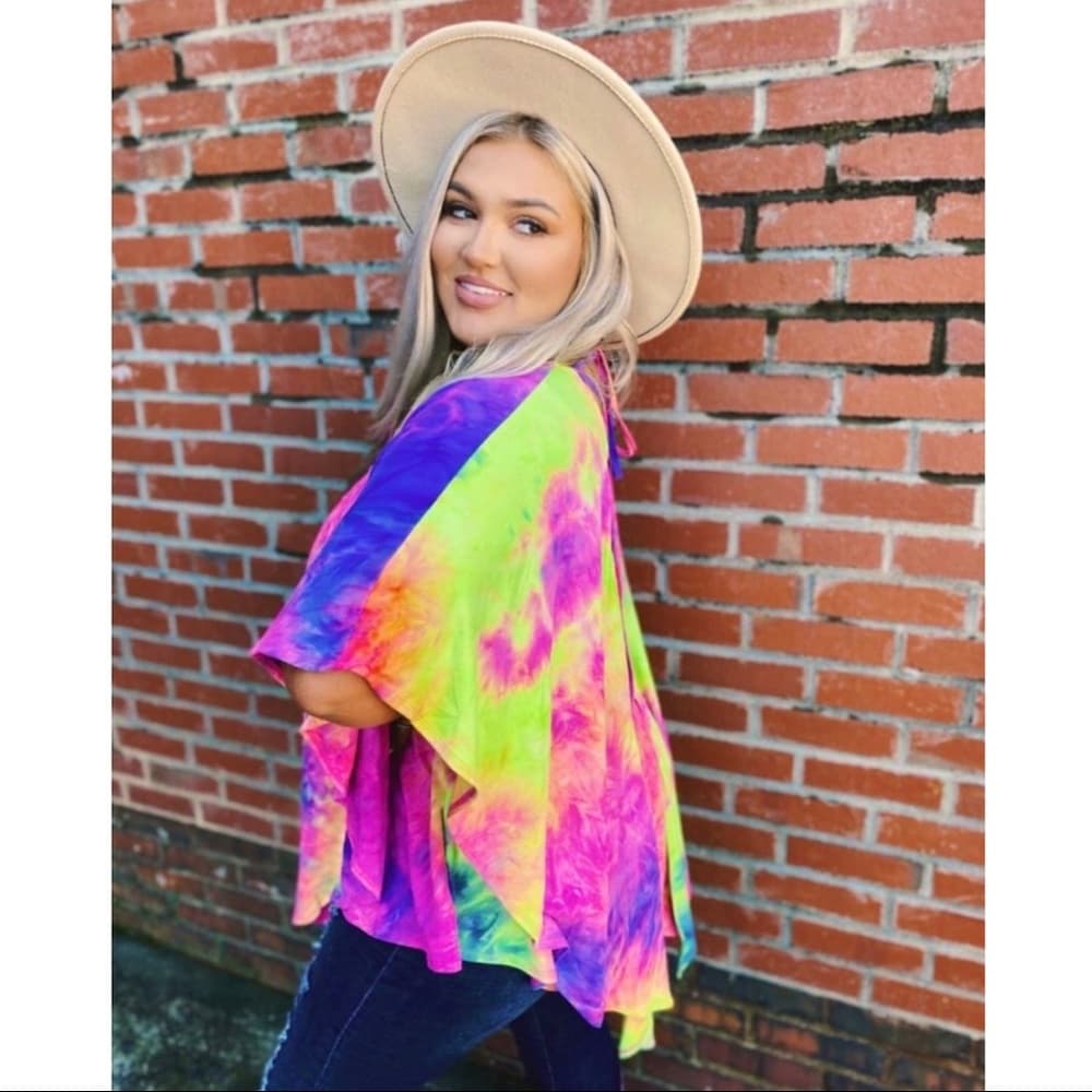 OPEN OPTIONS TIE DYE TUNIC TOP - BRIGHT RAINBOW