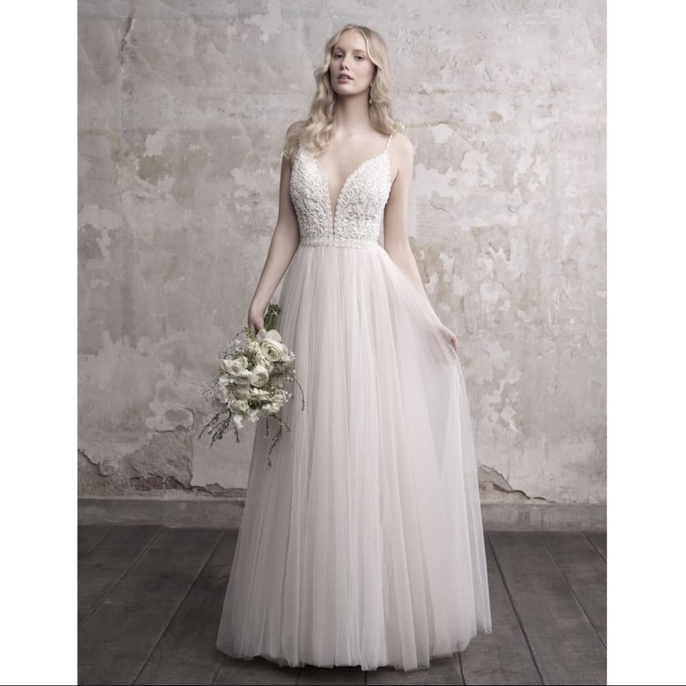 ❌ sold ❌ Gorgeous Madison James Wedding Gown - Thumbnail 12
