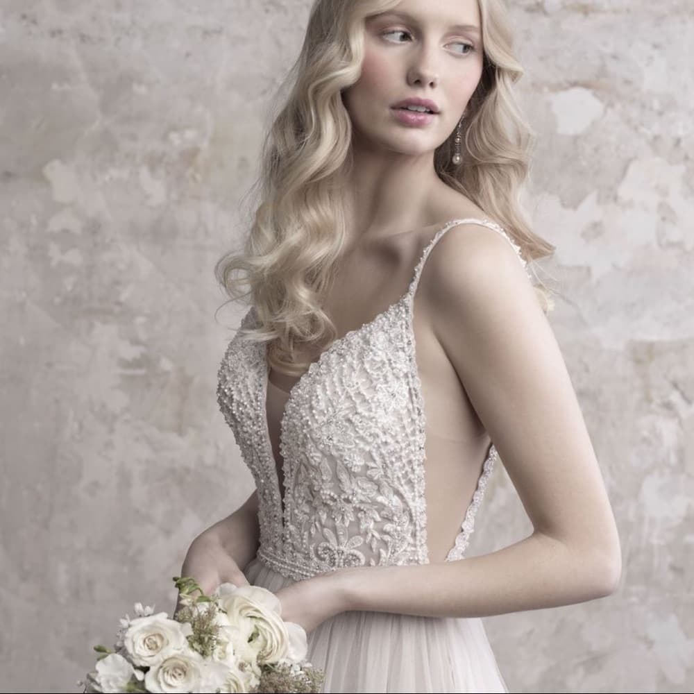 ❌ sold ❌ Gorgeous Madison James Wedding Gown - Thumbnail 14