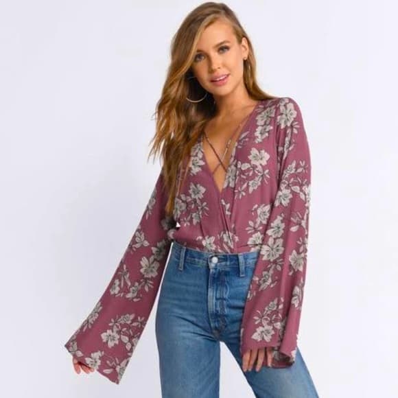 Tobi Floral Bell Sleeve Blouse - Thumbnail 9