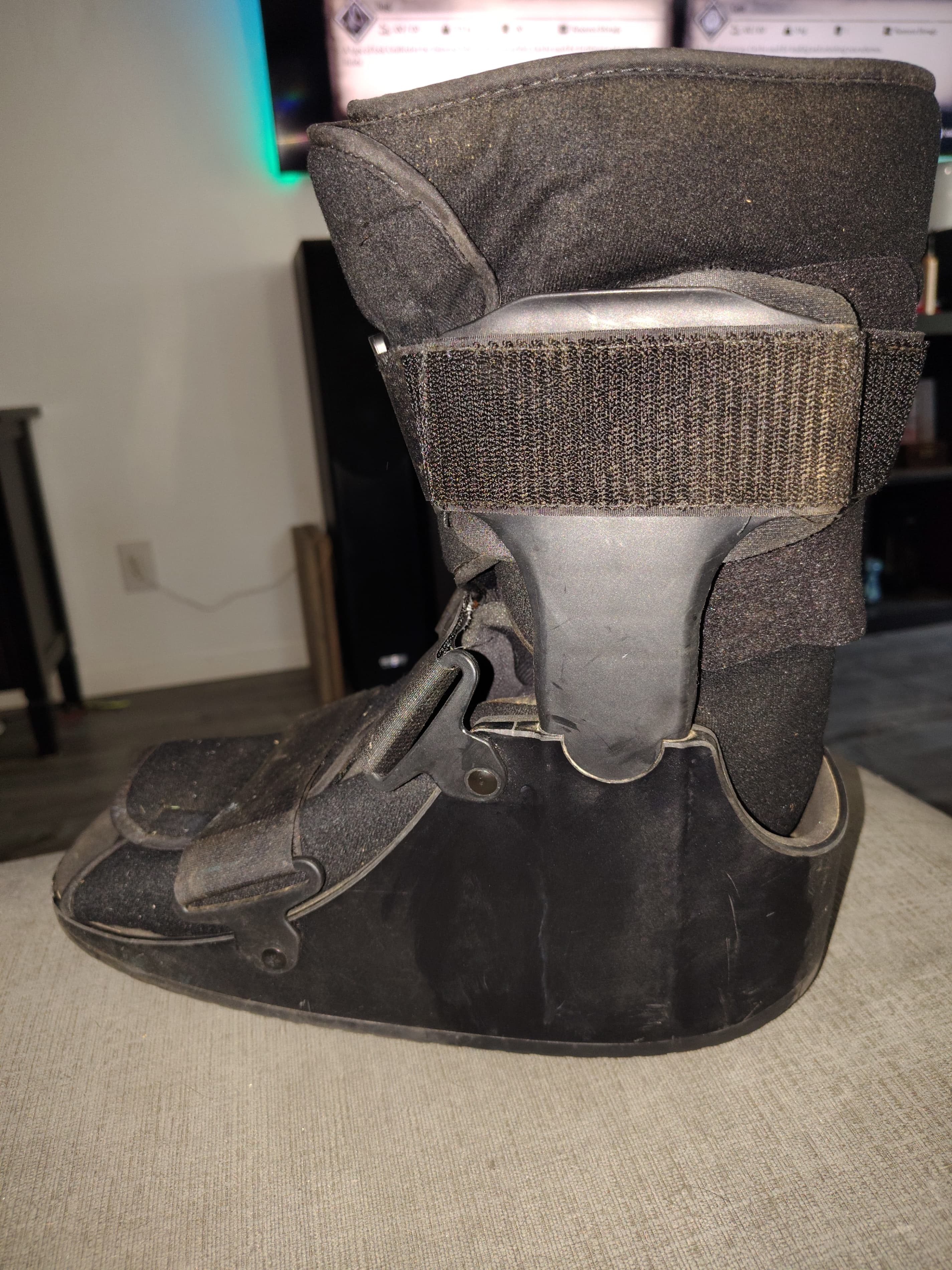 United Ortho Air Cam Walker Fracture Boot Size XL - Thumbnail 3