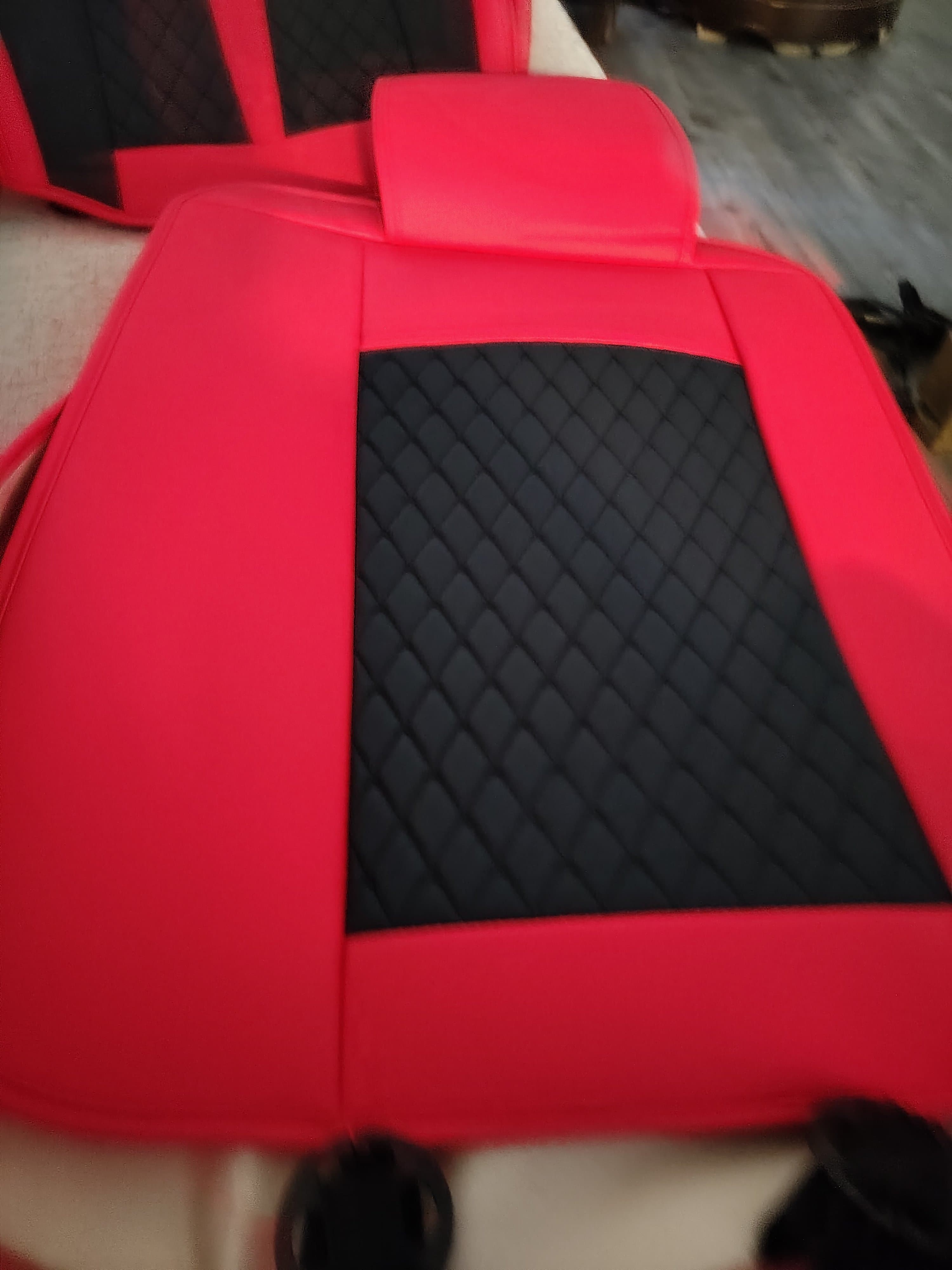LGOSG Leather Car Seat Covers Front & Rear Black Red full set - Thumbnail 4